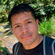 Antony Ustua, miembro del elenco profesional